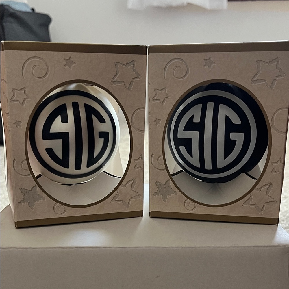 SIG Logo Decorative Ornaments